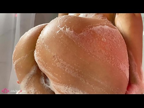 ❤️ Brunette شاور میں شدید orgasm کے لئے وائبریٹر کے ساتھ بلی میں مشت زنی کرتی ہے۔ ❤ فحش میں ur.fuckmymac.ru