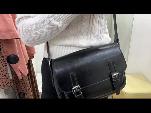 ❤️ فٹنگ روم میں ڈلڈو کے ساتھ نوجوان کتیا فیرل بیری کی عوامی مشت زنی ❤ فحش میں ur.fuckmymac.ru